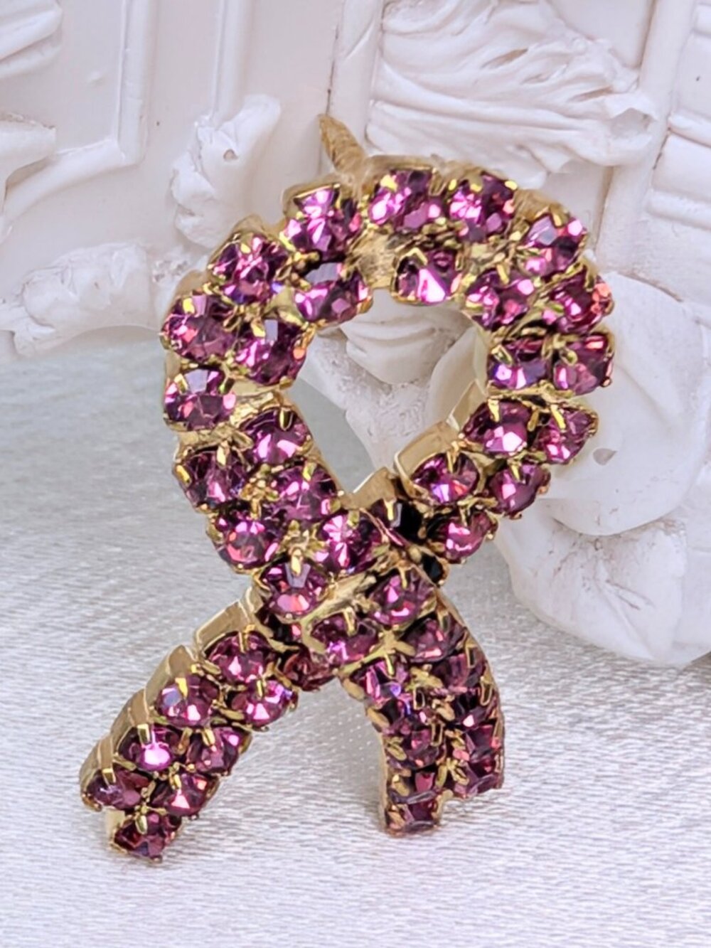 NEW Breast Cancer Awareness Put 'Em Pin - Picture 2 of 6
